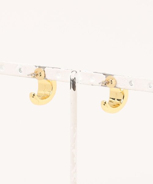 MICHAEL KORS(マイケルコース)の「マイケル・コース アクセサリー レディース ピアス ゴールド MKJ8478710(ピアス(両耳用)・レディース・ゴールド・FREE)」の7枚目の写真