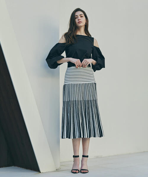 PINKY&DIANNE（ピンキーアンドダイアン）の「オフショルダーカットソートップス（Tシャツ/カットソー・レディース・ホワイト/ブラック・38）」の18枚目の写真