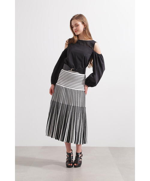 PINKY&DIANNE（ピンキーアンドダイアン）の「オフショルダーカットソートップス（Tシャツ/カットソー・レディース・ホワイト/ブラック・38）」の17枚目の写真