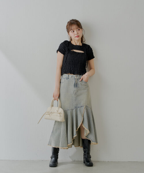Chico（チコ）の「【2サイズ展開】裾フリンジタイトフレアデニム