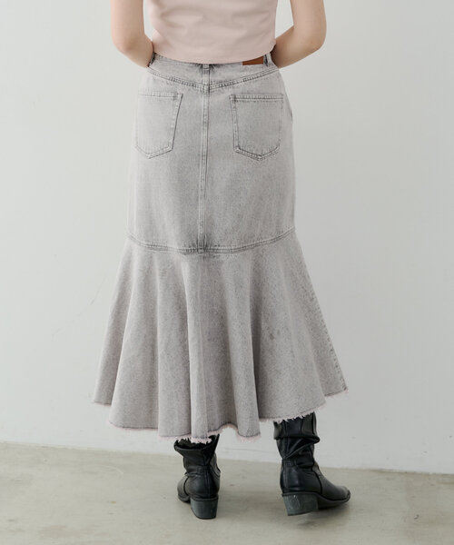 セール】【2サイズ展開】裾フリンジタイトフレアデニムスカート