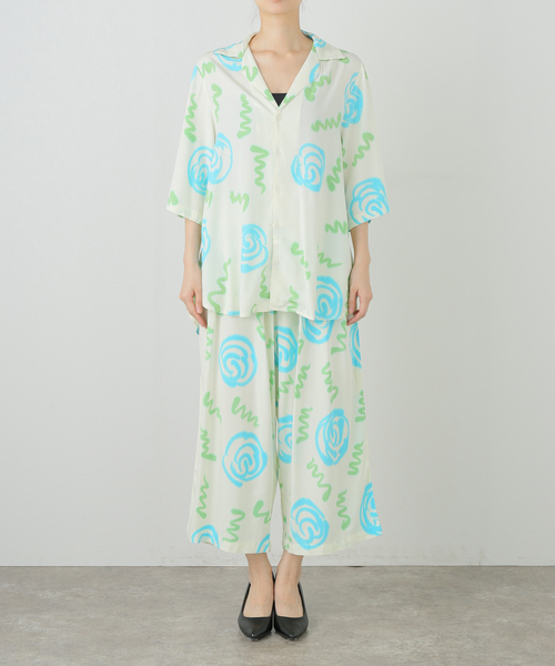 SUKU HOME(スクホーム)の「SUKU HOME CLASSIC DUNE NO.03:セットアップ(ルームウェア/パジャマ・レディース・ホワイト・MEDIUM)」の3枚目の写真