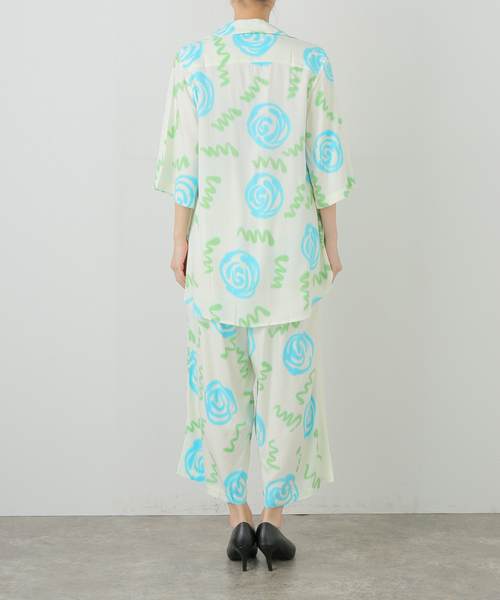 SUKU HOME(スクホーム)の「SUKU HOME CLASSIC DUNE NO.03:セットアップ(ルームウェア/パジャマ・レディース・ホワイト・MEDIUM)」の5枚目の写真