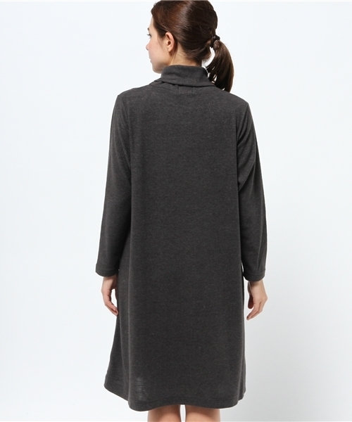 LBC（エルビーシー）の「om起毛天竺タートルワンピース（ワンピース・レディース・ダークグレー/ベージュ/ブラック・MEDIUM）」の6枚目の写真