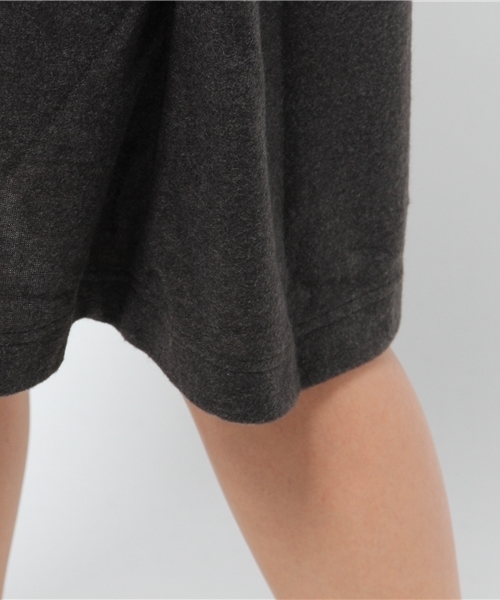 LBC（エルビーシー）の「om起毛天竺タートルワンピース（ワンピース・レディース・ダークグレー/ベージュ/ブラック・MEDIUM）」の10枚目の写真