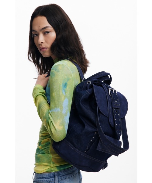 Desigual（デシグアル）の「ミディアムサイズのデニム巾着型コンバーチブルバックパック（バックパック/リュック・レディース・ブルー・FREE）」の5枚目の写真