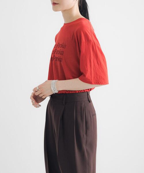 URBAN RESEARCH（アーバンリサーチ）の「シアープリントカラーTシャツ（Tシャツ/カットソー・レディース・ブルー/レッド/ブラウン・FREE）」の4枚目の写真