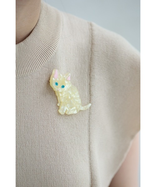cawaii（カワイイ）の「青い目のミルキーな猫ちゃんブローチ（ブローチ/コサージュ・レディース・ホワイト/ブラック・FREE）」の20枚目の写真