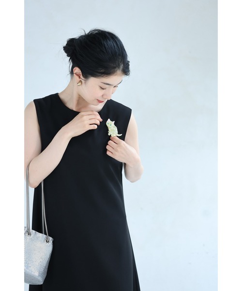 cawaii（カワイイ）の「青い目のミルキーな猫ちゃんブローチ（ブローチ/コサージュ・レディース・ホワイト/ブラック・FREE）」の8枚目の写真