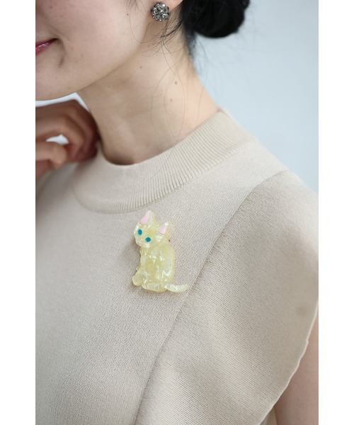 cawaii（カワイイ）の「青い目のミルキーな猫ちゃんブローチ（ブローチ/コサージュ・レディース・ホワイト/ブラック・FREE）」の9枚目の写真