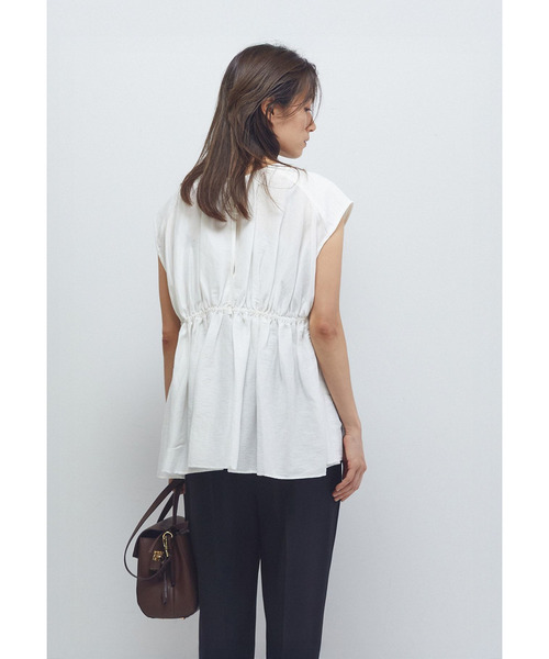 1er Arrondissement（プルミエアロンディスモン）の「ギャザーネックブラウス（シャツ/ブラウス・レディース・オフホワイト/オレンジ系その他/ブラック系その他3・FREE）」の5枚目の写真