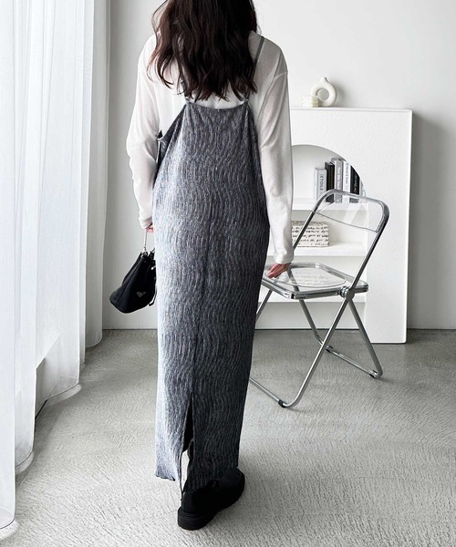 GeeRA(ジーラ)の「ベロアプリーツキャミワンピース(ワンピース・レディース・グレー/ブラック・MEDIUM/LARGE)」の12枚目の写真