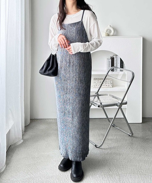 GeeRA(ジーラ)の「ベロアプリーツキャミワンピース(ワンピース・レディース・グレー/ブラック・MEDIUM/LARGE)」の15枚目の写真