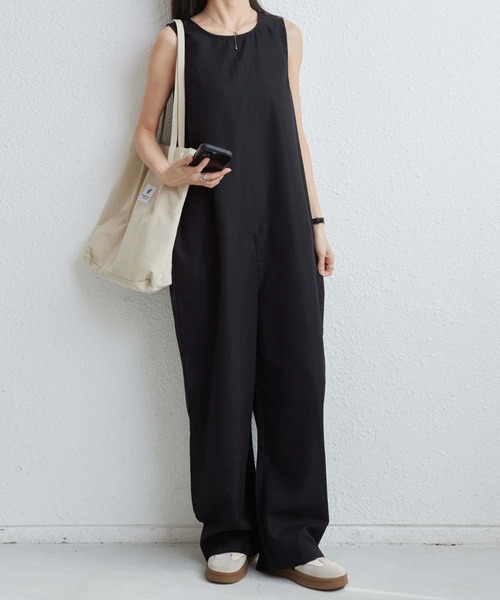 MAISON DE THERESE（メゾン ド テレーズ）の「クルーネックノースリーブルーズシルエットオールインワン（つなぎ/オールインワン・レディース・ブラック・L/M/S）」の2枚目の写真