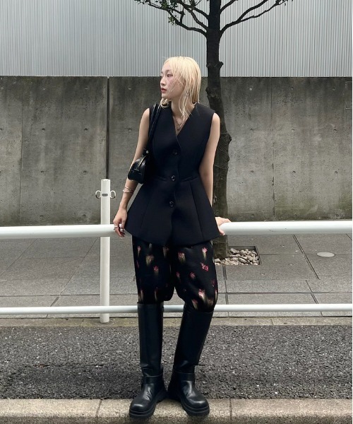 トップス Ameri WAVE BONDING FLARE VEST WAVE BONDING FLARE VEST（ベスト）｜Ameri（アメリ）の