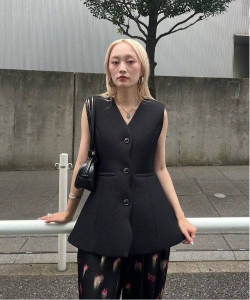WAVE BONDING FLARE VEST（ベスト）｜Ameri（アメリ）の