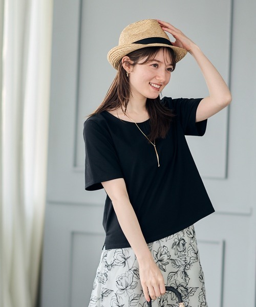 12Twelve Agenda(トゥエルブ アジェンダ)の「STRAIGHT Tシャツ(Tシャツ/カットソー・レディース・オフホワイト/ブラック・M)」の6枚目の写真