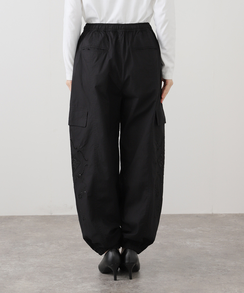 SLOBE IENA（スローブイエナ）の「カットワークコットンカーゴパンツ（カーゴパンツ・レディース・ホワイト/ブラック・FREE）」の14枚目の写真