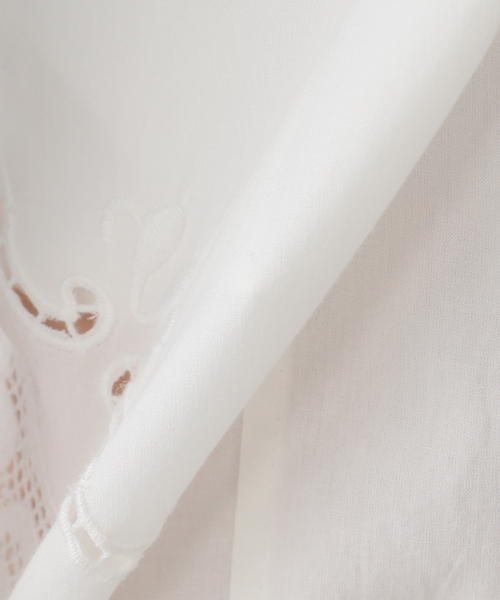 SLOBE IENA（スローブイエナ）の「カットワークコットンカーゴパンツ（カーゴパンツ・レディース・ホワイト/ブラック・FREE）」の6枚目の写真