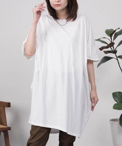 RCD(アールシーディー)の「チュニック丈アシメプルオーバー(Tシャツ/カットソー・レディース・ホワイト/ブラック/カーキ/チャコールグレー/ライトブラウン・LL~3L/M-L)」の2枚目の写真