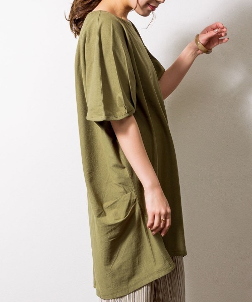 RCD(アールシーディー)の「チュニック丈アシメプルオーバー(Tシャツ/カットソー・レディース・ホワイト/ブラック/カーキ/チャコールグレー/ライトブラウン・LL~3L/M-L)」の19枚目の写真