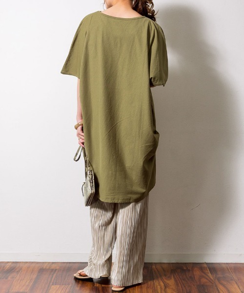 RCD(アールシーディー)の「チュニック丈アシメプルオーバー(Tシャツ/カットソー・レディース・ホワイト/ブラック/カーキ/チャコールグレー/ライトブラウン・LL~3L/M-L)」の8枚目の写真