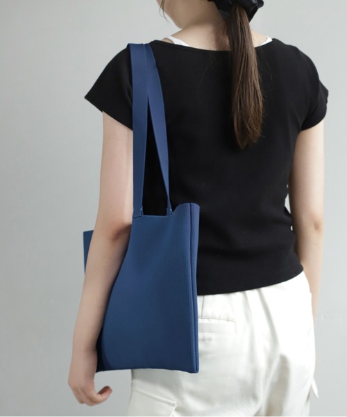 ANEMONE(アネモネ)の「ワイドニットトートバッグ(トートバッグ・レディース・ベージュ/レッド/ブルー/ブラック・FREE)」の3枚目の写真