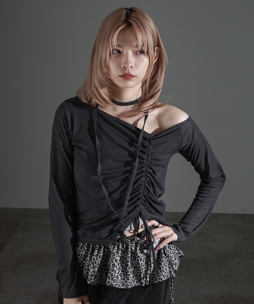 apres jour mignon(アプレジュールミニョン)の「タイ付きドロストオフショルロングトップス(Tシャツ/カットソー・レディース・グレー/チャコールグレー/ブラック・フリー/X-LARGE)」の14枚目の写真