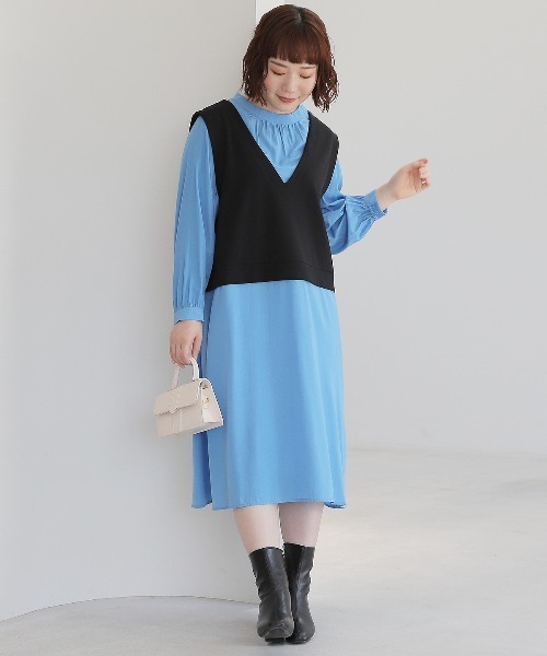 MB mint breeze(エムビーミントブリーズ)の「【L~5L 大きいサイズ】ベストレイヤードバンドカラーワンピース(ワンピース・レディース・ブラック/エンジ・5L/4L/3L/LL/L)」の4枚目の写真