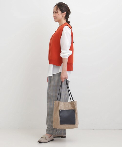 SHOO・LA・RUE（シューラルー）の「つまみハンドルトートバッグ（トートバッグ・レディース・シルバー/ベージュ系4/ブラック・00）」の9枚目の写真