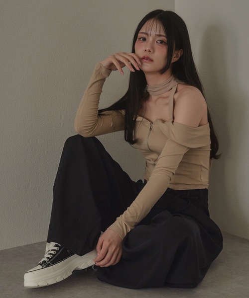 M DOLLY(エムドリー)の「ribbon luminella wide pants / リボンルミネッラワイドパンツ(その他パンツ・レディース・ベージュ/ブラック・S/M)」の3枚目の写真