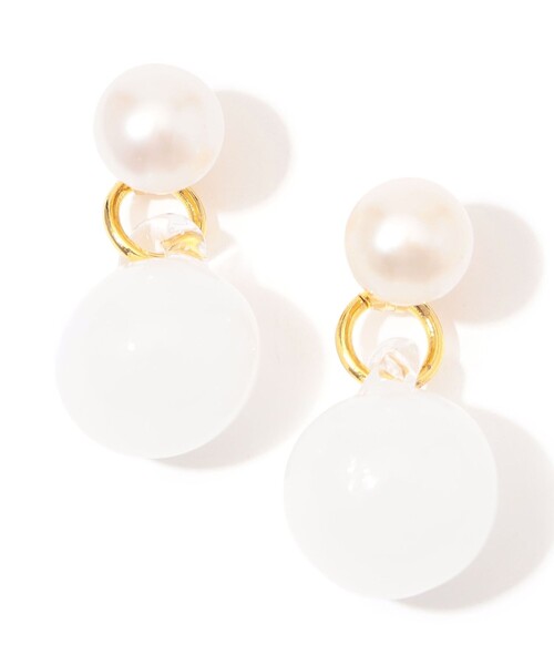 LEVENS(レヴェンス)の「LEVENS JEWELS PEARL&BALL ピアス(ピアス(両耳用)・レディース・ホワイト/ホワイト系その他・FREE)」の2枚目の写真