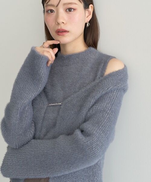 earth music&ecology（アースミュージックアンドエコロジー）の「SET2点チャーム付きシャギーニット＋インナー（ニット/セーター・レディース・ライトグレー/チャコールグレー/ライトベージュ/ピンクベージュ・FREE）」の5枚目の写真