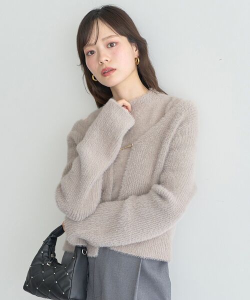 earth music&ecology（アースミュージックアンドエコロジー）の「SET2点チャーム付きシャギーニット＋インナー（ニット/セーター・レディース・ライトグレー/チャコールグレー/ライトベージュ/ピンクベージュ・FREE）」の7枚目の写真