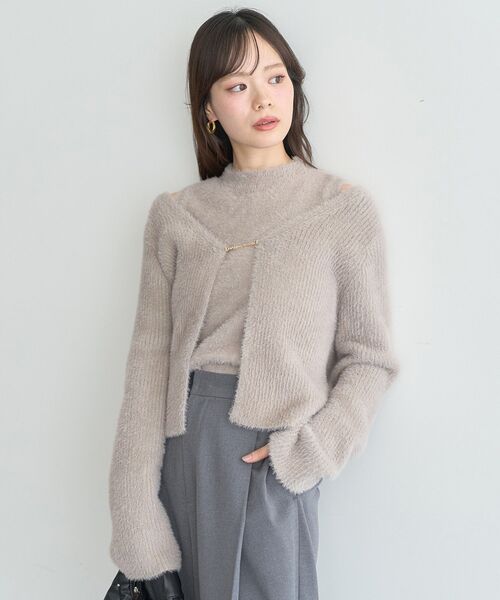 earth music&ecology（アースミュージックアンドエコロジー）の「SET2点チャーム付きシャギーニット＋インナー（ニット/セーター・レディース・ライトグレー/チャコールグレー/ライトベージュ/ピンクベージュ・FREE）」の8枚目の写真