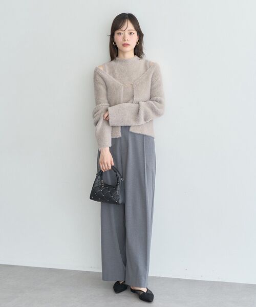 earth music&ecology（アースミュージックアンドエコロジー）の「SET2点チャーム付きシャギーニット＋インナー（ニット/セーター・レディース・ライトグレー/チャコールグレー/ライトベージュ/ピンクベージュ・FREE）」の10枚目の写真