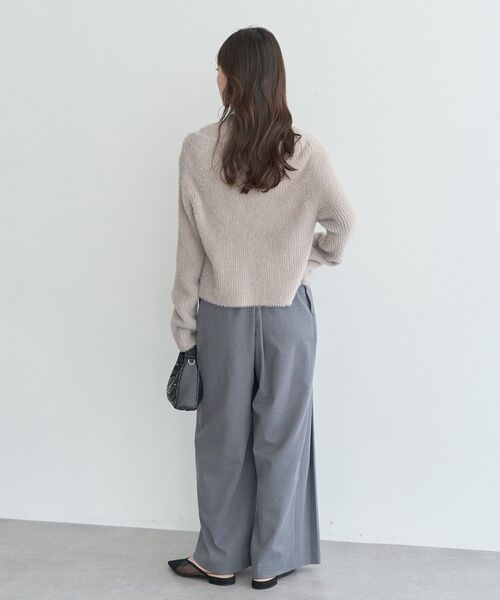 earth music&ecology（アースミュージックアンドエコロジー）の「SET2点チャーム付きシャギーニット＋インナー（ニット/セーター・レディース・ライトグレー/チャコールグレー/ライトベージュ/ピンクベージュ・FREE）」の11枚目の写真