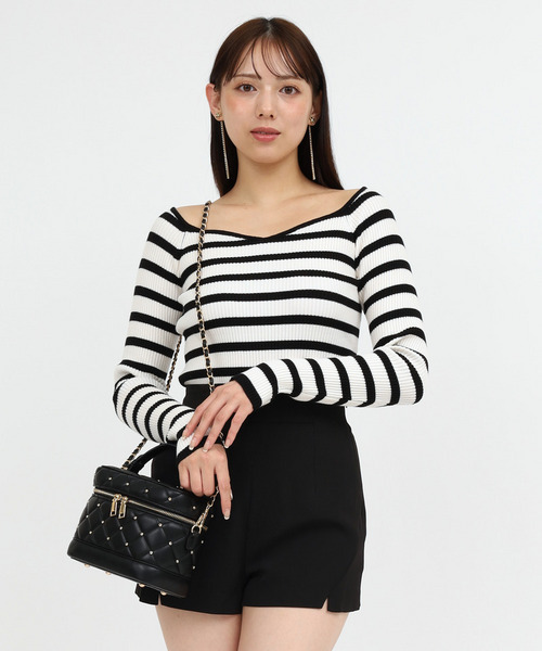 ROYAL PARTY(ロイヤルパーティー)の「ウォッシャブルオープンネック長袖ニットトップス(ニット/セーター・レディース・ブラック/マルチ/オフホワイト/グレー/ボルドー・FREE)」の1枚目の写真