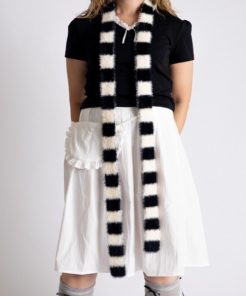 Vini（ヴィニ）の「【Vini】ミックスボーダー ニットマフラー/ロングストール（マフラー・レディース・ブラック/ブルー/グリーン・FREE）」の9枚目の写真