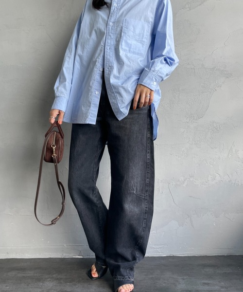 Levi's（リーバイス）の「[LEVI’S/リーバイス] BAGGY DAD バレルレッグデニム（デニムパンツ・レディース・インディゴブルー/ブラック・25/26/27）」の2枚目の写真