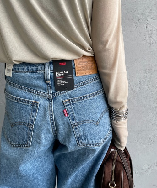 Levi's（リーバイス）の「[LEVI’S/リーバイス] BAGGY DAD バレルレッグデニム（デニムパンツ・レディース・インディゴブルー/ブラック・25/26/27）」の6枚目の写真
