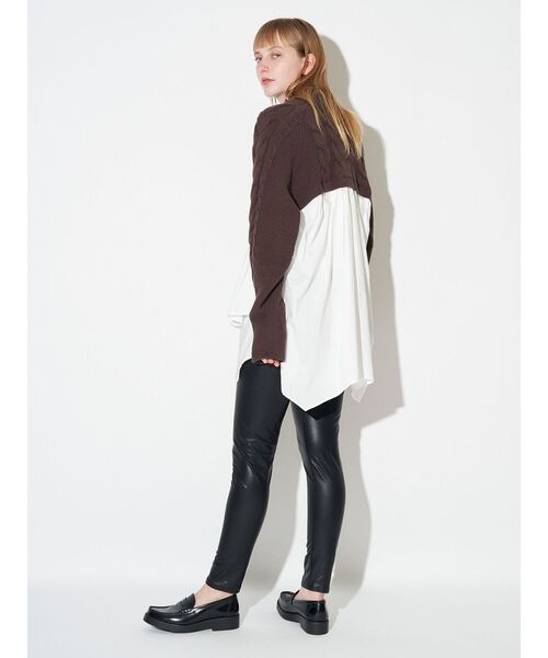 ELENDEEK(エレンディーク)の「アシンメトリードッキングニット(ニット/セーター・レディース・ブラック/ブラウン/グレー・FREE)」の4枚目の写真