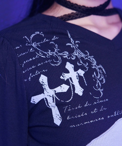 NIBBLE POISON(ニブルポイズン)の「ツギハギフレア袖プルオーバー(Tシャツ/カットソー・レディース・グレー/パープル/ワイン・MEDIUM)」の8枚目の写真