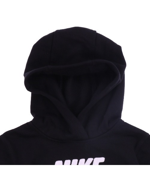 NIKE(ナイキ)の「ナイキ NIKE NKN CLUB CHENILLE PO HOODY(スウェット・キッズ・ブラック/ライトグレー・120cm/105cm/115cm/110cm)」の4枚目の写真