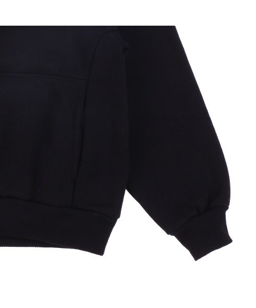 NIKE(ナイキ)の「ナイキ NIKE NKN CLUB CHENILLE PO HOODY(スウェット・キッズ・ブラック/ライトグレー・120cm/105cm/115cm/110cm)」の5枚目の写真