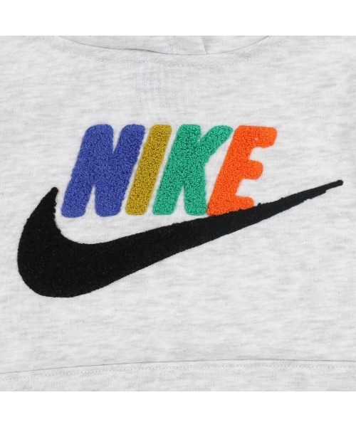 NIKE(ナイキ)の「ナイキ NIKE NKN CLUB CHENILLE PO HOODY(スウェット・キッズ・ブラック/ライトグレー・120cm/105cm/115cm/110cm)」の8枚目の写真