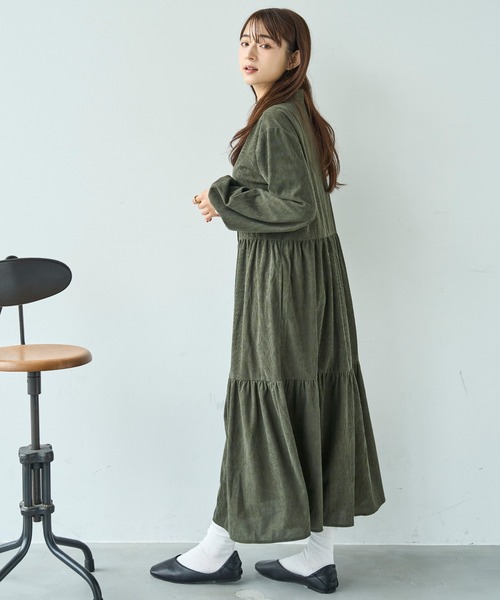 mil(ミル)の「コーデュロイ ティアードワンピース【588070】(ワンピース・レディース・ダークベージュ/カーキ/チャコールグレー/ブラウン・FREE/XS/S)」の12枚目の写真