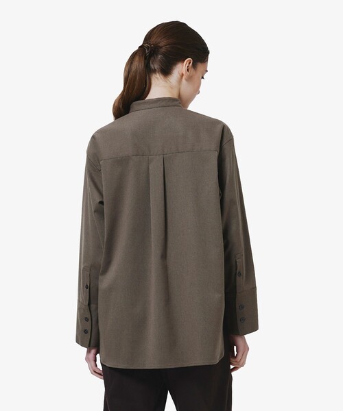 LACOSTE(ラコステ)の「ロングカフススタンドカラーシャツ(シャツ/ブラウス・レディース・ダークブラウン/オフホワイト・40/38/36/34)」の4枚目の写真