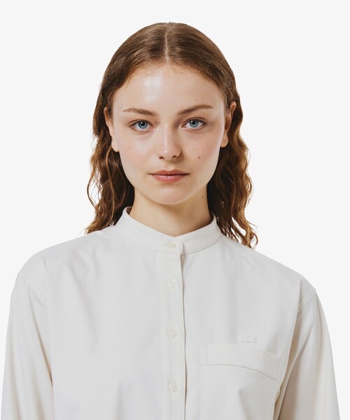 LACOSTE(ラコステ)の「ロングカフススタンドカラーシャツ(シャツ/ブラウス・レディース・ダークブラウン/オフホワイト・40/38/36/34)」の16枚目の写真