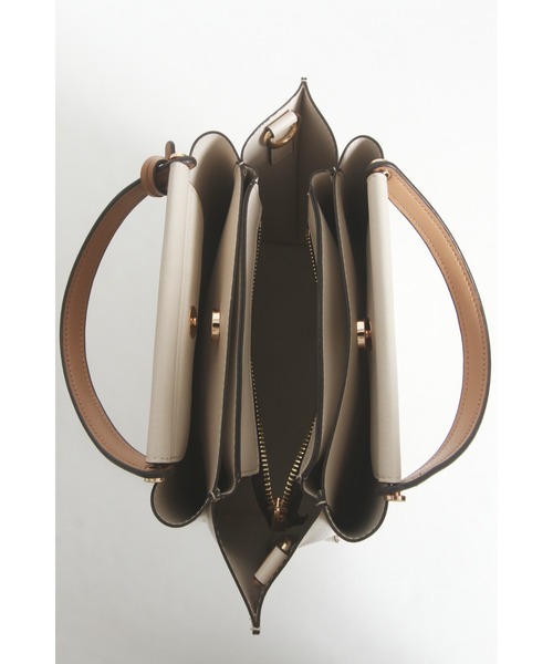 tocco closet（トッコ　クローゼット）の「２ＷＡＹショルダー＆キーチャーム付きバッグ（ショルダーバッグ・レディース・アイボリー/ブラック・M）」の15枚目の写真